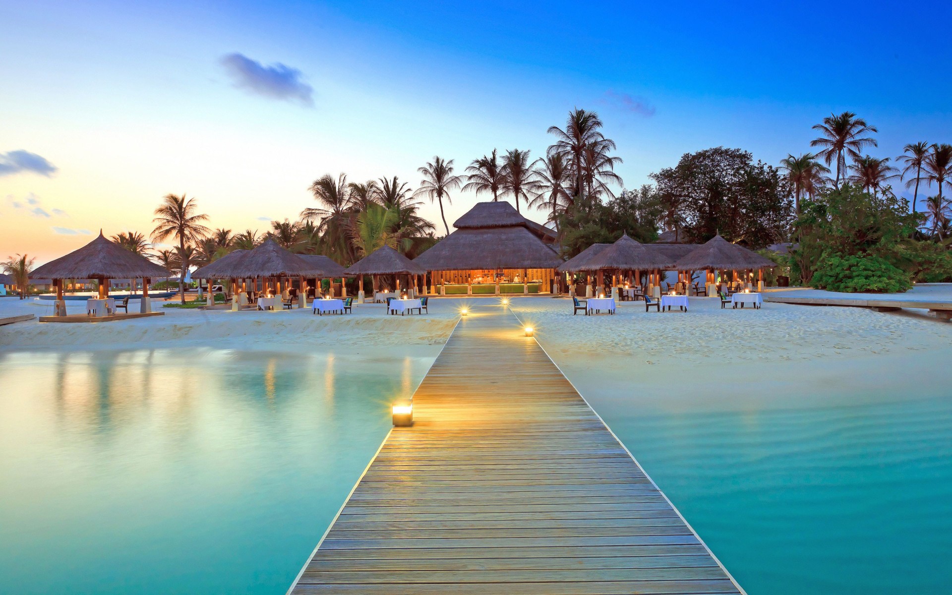 Maldives Hotel Tips: How to Choose the Right Hotel?